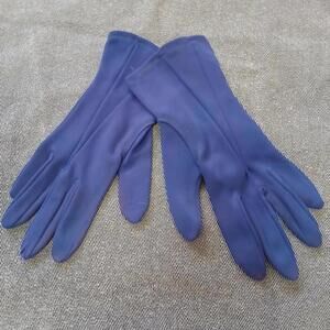 Vintage 70s cornflower blue cocktail gloves